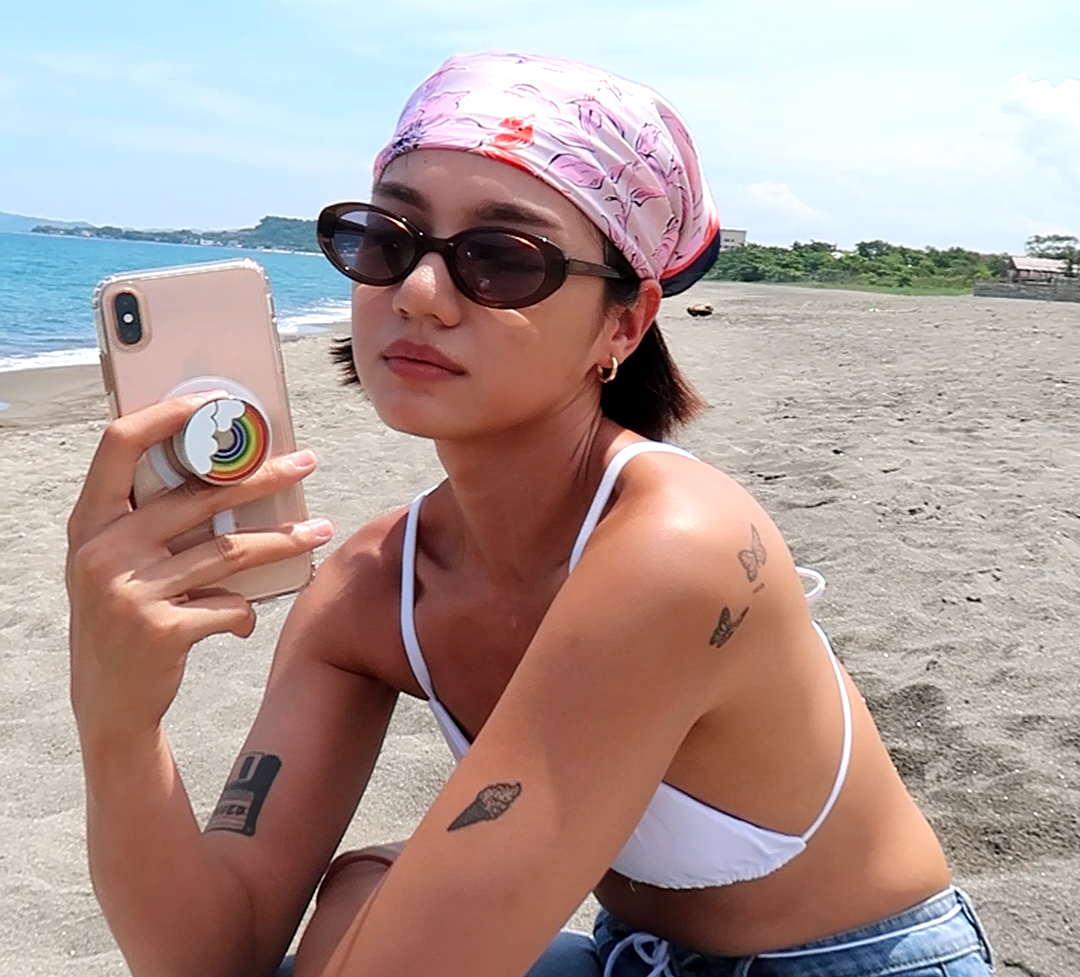 DENISSEAQUINO_ x POPSOCKETS PHILIPPINES